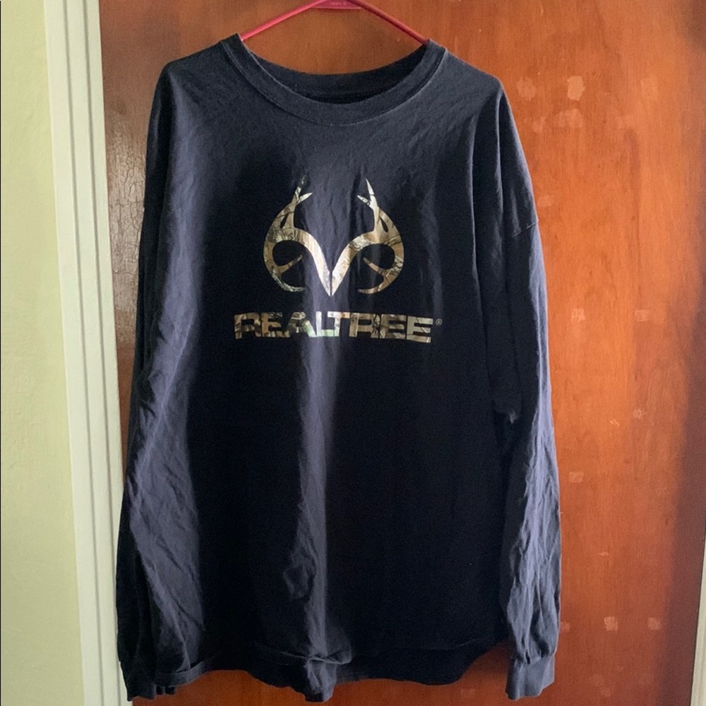 Lot of 2 Realtree shirts